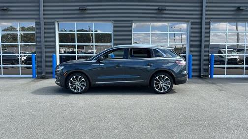 2021 Lincoln Nautilus Reserve