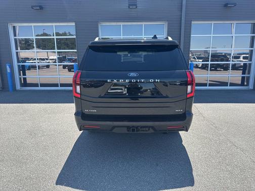 Agate Black Metallic 2025 Ford Expedition Max Active 4x4