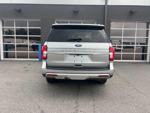 Silver Metallic 2024 Ford Expedition XLT