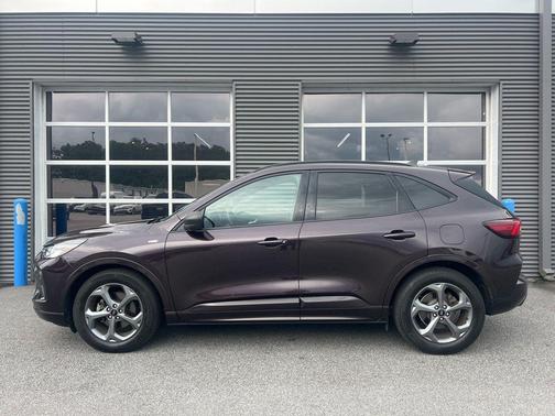 Cinnabar Red Metallic Premium Colorant 2023 Ford Escape ST-Line