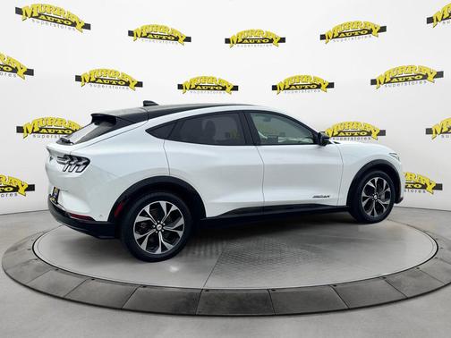 Star White Metallic Tri-Coat 2023 Ford Mustang Mach-E Premium