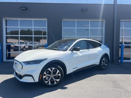 Star White Metallic Tri-Coat 2023 Ford Mustang Mach-E Premium