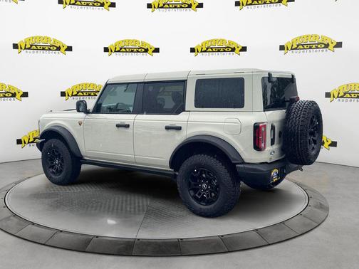 Desert Sand 2026 Ford Bronco Badlands