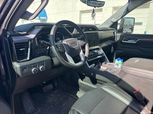 2024 GMC Sierra 2500 Denali
