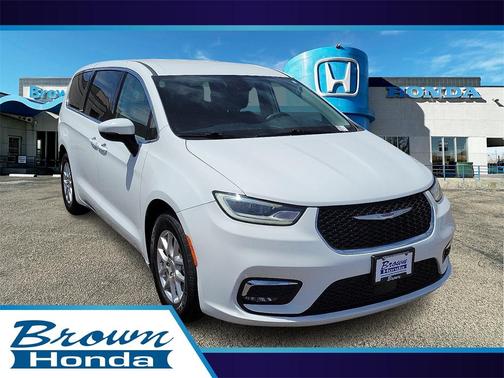 2023 Chrysler Pacifica Touring-L