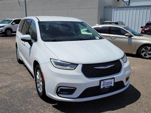 2023 Chrysler Pacifica Touring-L