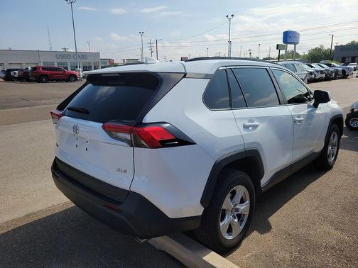 Super White 2020 Toyota RAV4 XLE