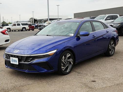 2024 Hyundai ELANTRA Limited