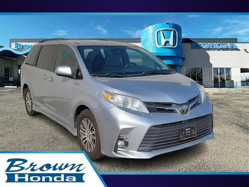 2019 Toyota Sienna XLE