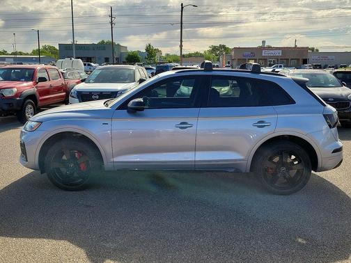 Florett Silver Metallic 2024 Audi Q5 45 S line quattro Premium