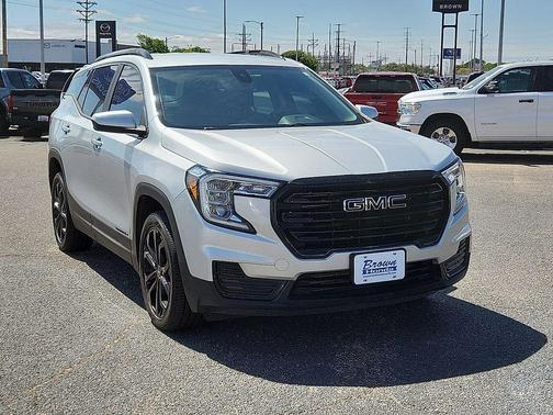 Quicksilver Metallic 2022 GMC Terrain SLE