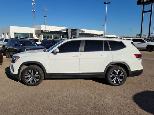 2024 Volkswagen Atlas 2.0T SE