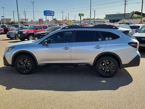 Ice Silver Metallic 2021 Subaru Outback Onyx Edition XT