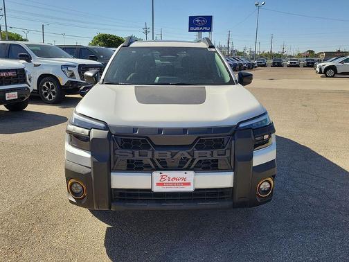 Crystal White Pearl 2026 Subaru Outback Wilderness