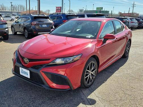 2024 Toyota Camry SE