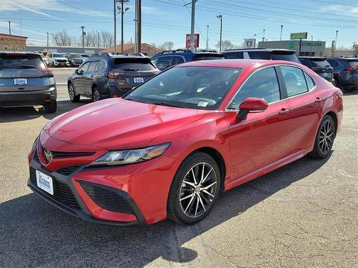 2024 Toyota Camry SE