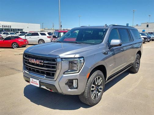 2022 GMC Yukon XL AT4