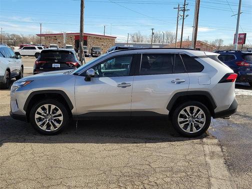 2023 Toyota RAV4 XLE Premium