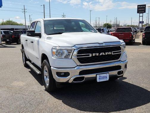 Bright White Clearcoat 2023 RAM 1500 Big Horn