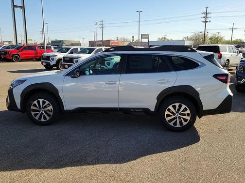 Crystal White Pearl 2025 Subaru Outback Premium