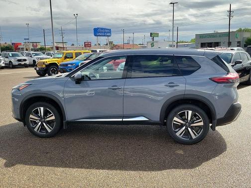 Boulder Gray Pearl 2023 Nissan Rogue Platinum