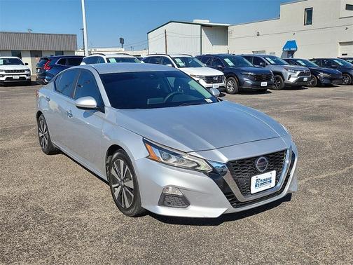 2021 Nissan Altima 2.5 SV