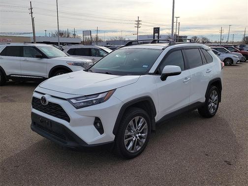 2023 Toyota RAV4 XLE Premium