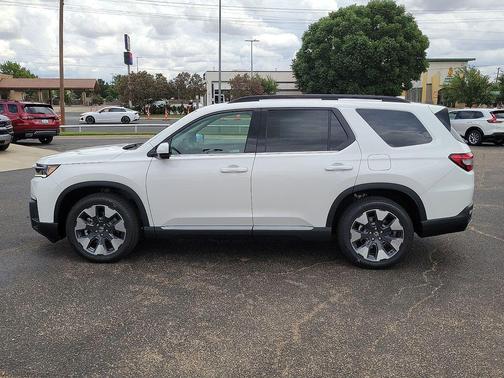 Platinum White Pearl 2026 Honda Pilot Touring