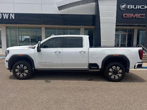 Summit White 2024 GMC Sierra 2500 Denali