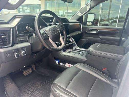 Summit White 2024 GMC Sierra 2500 Denali