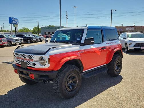 Oxford White 2025 Ford Bronco Stroppe Edition