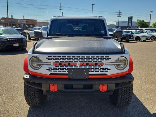Oxford White 2025 Ford Bronco Stroppe Edition