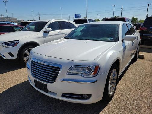 Ivory Tri Coat Pearl 2013 Chrysler 300 Base