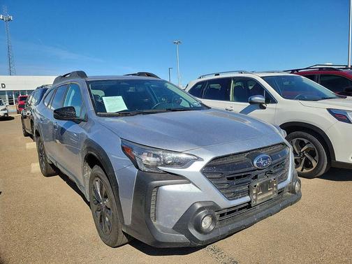 Ice Silver Metallic 2025 Subaru Outback Onyx Edition