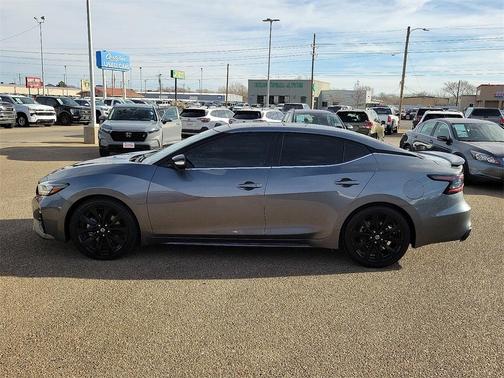 2021 Nissan Maxima SR