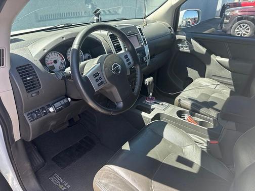 Glacier White 2019 Nissan Frontier PRO-4X