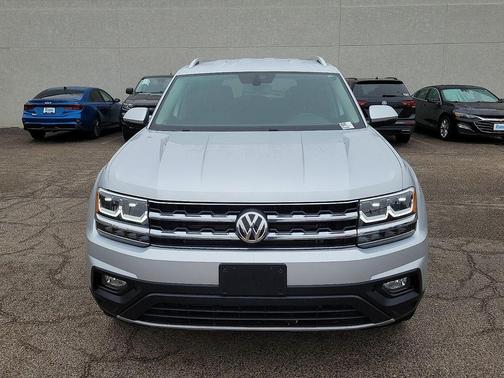 Reflex Silver Metallic 2019 Volkswagen Atlas 2.0T SE