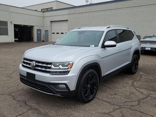Reflex Silver Metallic 2019 Volkswagen Atlas 2.0T SE