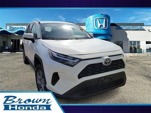 2023 Toyota RAV4 XLE