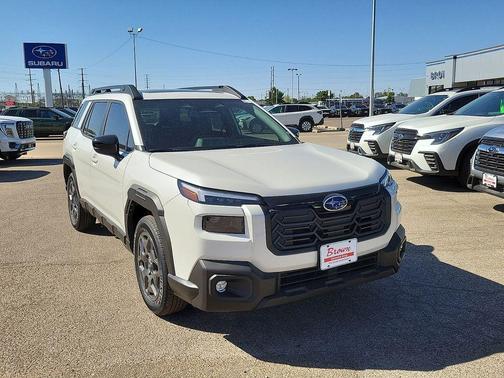 Crystal White Pearl 2026 Subaru Outback Premium