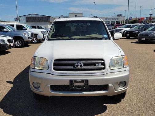 2004 Toyota Sequoia SR5