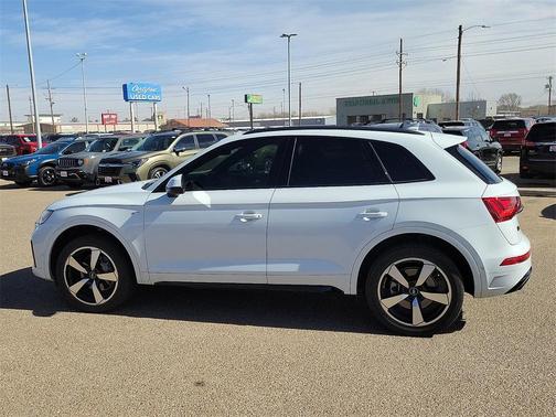 2023 Audi Q5 45 S line Prestige