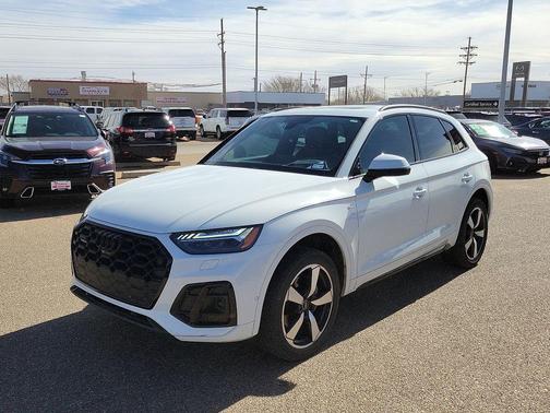 2023 Audi Q5 45 S line Prestige