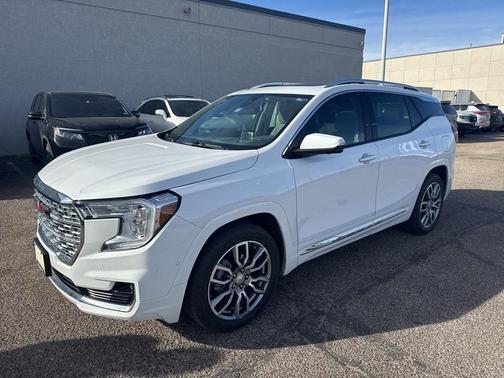 2023 GMC Terrain Denali