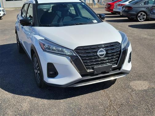 2024 Nissan Kicks SR