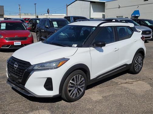 2024 Nissan Kicks SR