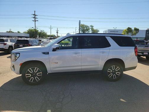 White Frost Tri-Coat 2023 GMC Yukon AT4