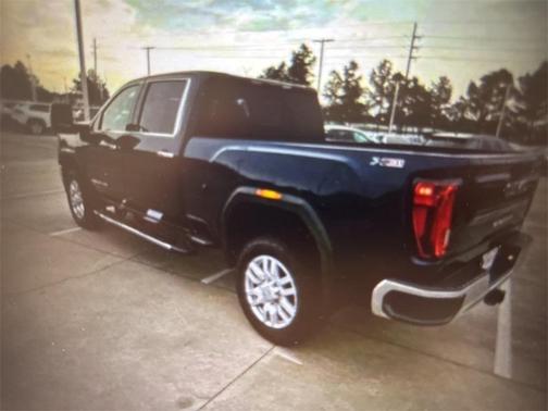 2022 GMC Sierra 2500 SLT
