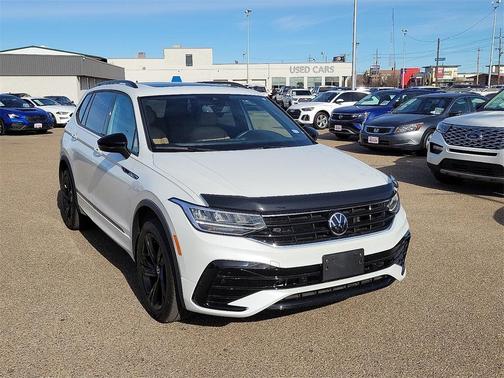 2024 Volkswagen Tiguan 2.0T SE R-Line Black