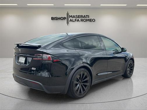 2022 Tesla Model X Plaid